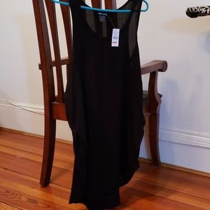 Black sleeveless shirt with so it's on side